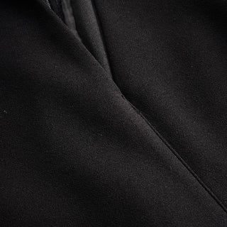 Marina | Vestido negro refinado con cinturón y cuello mandarín