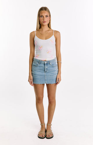 Top blanco con cuentas de Mallorie