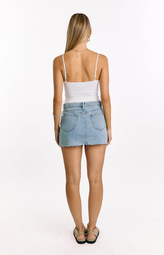 Top blanco con cuentas de Mallorie