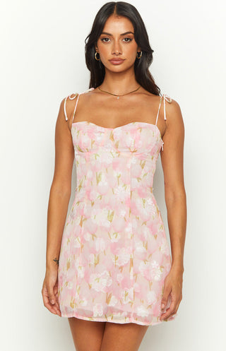 Minivestido rosa con estampado floral de Penny Lane