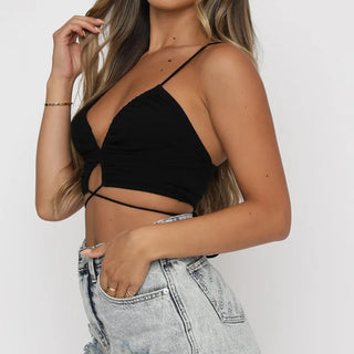 Havienna - Zwarte Cut-Out Crop Top met Strikdetails
