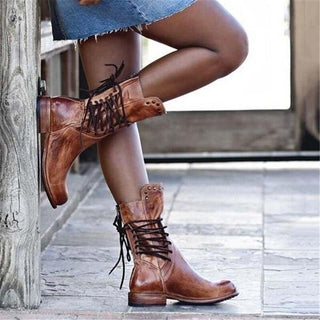 Elisa | Botas retro de media caña con cordones y tachuelas