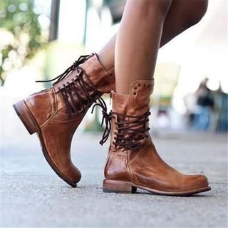 Elisa | Botas retro de media caña con cordones y tachuelas