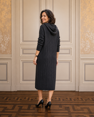 Elena | Vestido Negro de Punto con Capucha Cálido, Cómodo y elegante